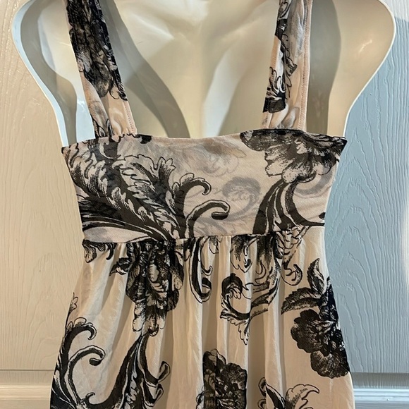 Express Black and Cream Floral Blouse - Picture 5 of 8